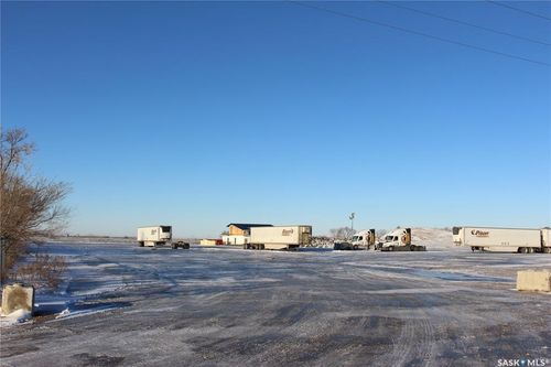 2020 Norwood Ave, Moose Jaw, SK, S6J1E7 | Card Image