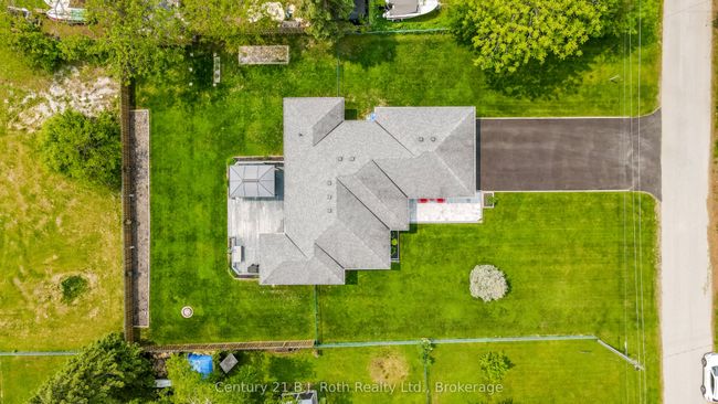 3031 Second St, House other with 3 bedrooms, 2 bathrooms and 6 parking in Severn ON | Image 17
