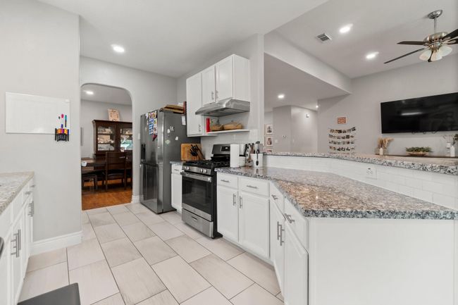23803 Spring Way Dr, House other with 4 bedrooms, 2 bathrooms and 2 parking in Spring TX | Image 13