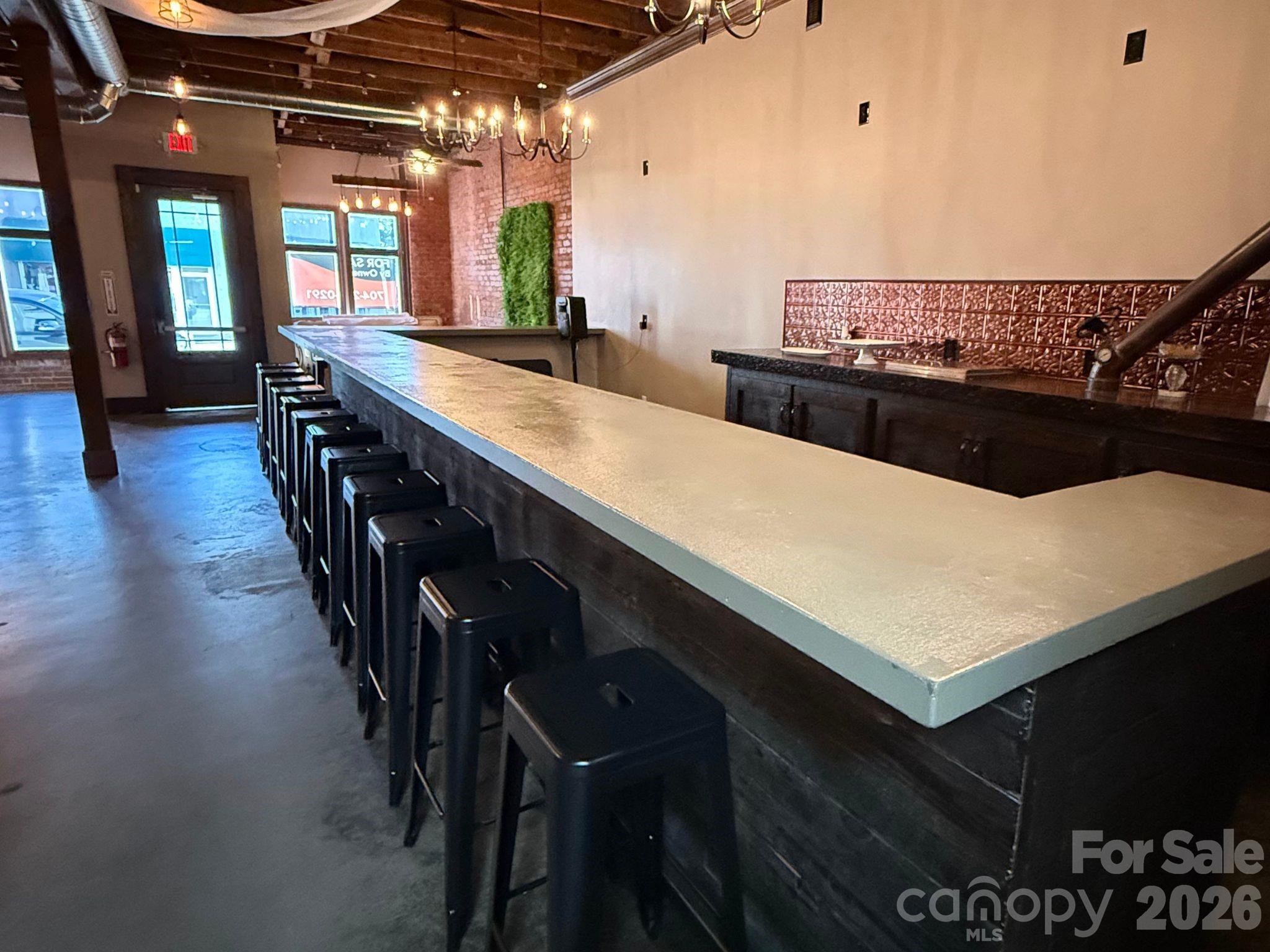 Commercial Sale in Maiden 2