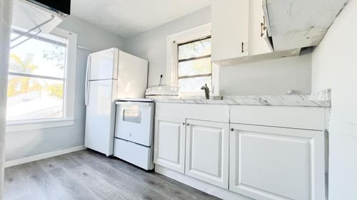 2-1000 W Lakewood Rd, West Palm Beach, FL, 33405-3039 | Card Image