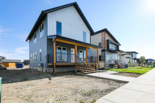 411 Caledonia Blvd W, Lethbridge, AB, T1J5W2 | Card Image