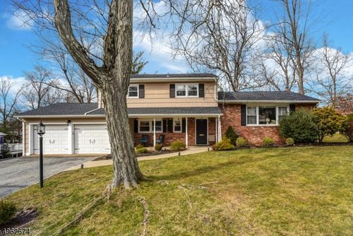 6 Cullen Dr, West Orange, NJ, 07052-1704 | Card Image