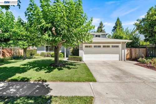 5887 Black Ave, Pleasanton, CA, 94566-5805 | Card Image