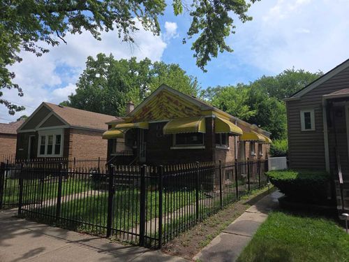 12423 S Perry Ave, Chicago, IL, 60628-7320 | Card Image