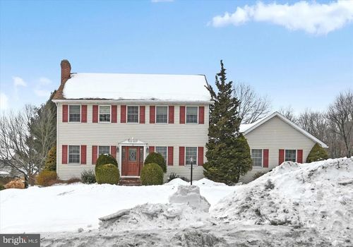 19 Fox Hollow Rd, POTTSVILLE, PA, 17901-8726 | Card Image