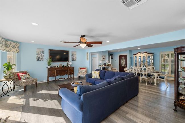 16118 Parish Hall Dr, House other with 5 bedrooms, 4 bathrooms and 2 parking in Spring TX | Image 7