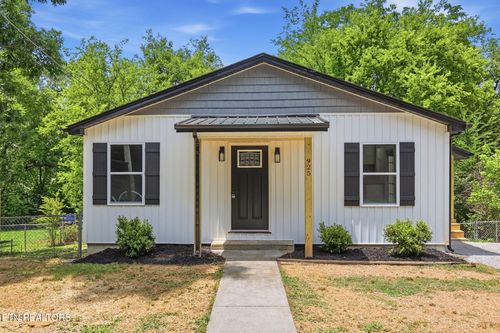 925 Cherokee St, Maryville, TN, 37804 | Card Image
