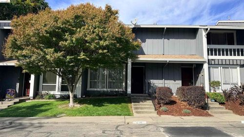 206 Park Ln, Richmond, CA, 94803-1224 | Card Image