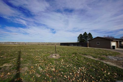 1092 Riverbend Dr, Douglas, WY, 82633-2043 | Card Image