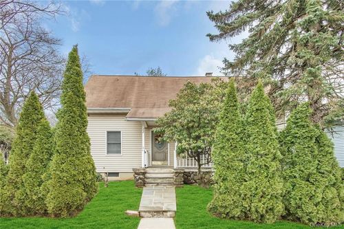 22 Pearl Ave, West Harrison, NY, 10604-2521 | Card Image