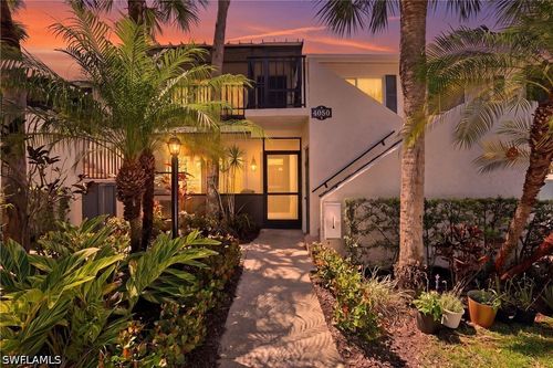 2812-4050 Ice Castle Way, NAPLES, FL, 34112-5092 | Card Image