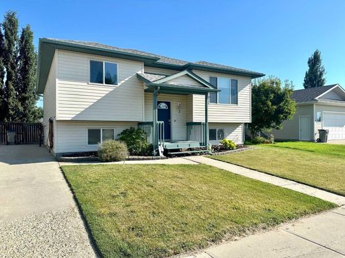 2 Stiles Cove, Whitecourt, AB, T7S1W4 | Card Image