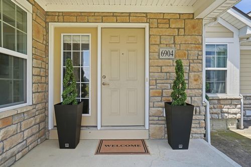 6904 Kinsale Ln, Powell, OH, 43065-6058 | Card Image
