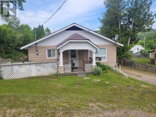 550 Division St, Mattawa, ON, P0H1V0 | Card Image