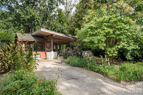 82 Mount Clare Ave, Asheville, NC, 28801-1800 | Card Image