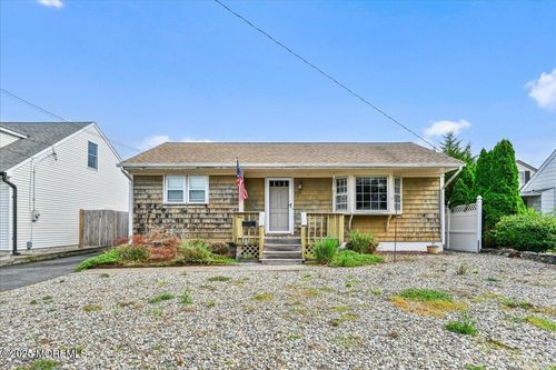 2119 Foster Rd, Point Pleasant Boro, NJ, 08742-4422 | Card Image