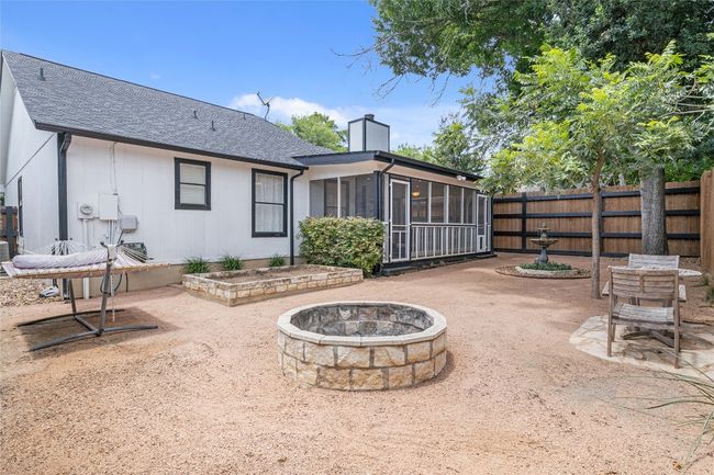 9831 Briar Ridge Dr, House other with 3 bedrooms, 2 bathrooms and 4 parking in Austin TX | Image 37