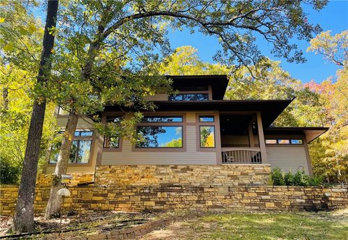 31 S Kestrel Dr, Fayetteville, AR, 72701-1322 | Card Image