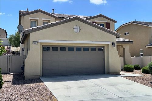 16807 Desert Lily St, Victorville, CA, 92394-1470 | Card Image
