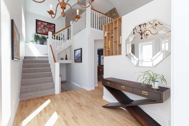 127 Stratton Pk Sw, House other with 4 bedrooms, 3 bathrooms and 4 parking in Calgary AB | Image 5
