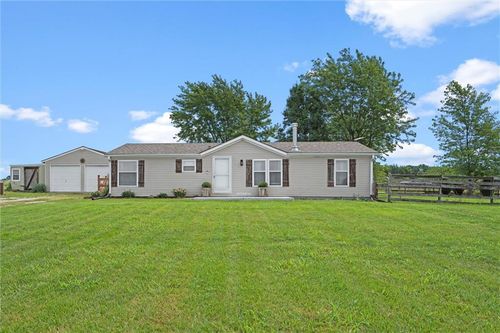 26863 Jingo Rd, Louisburg, KS, 66053-6270 | Card Image