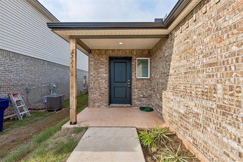 1221 Colt Dr, Guthrie, OK, 73044-5175 | Card Image