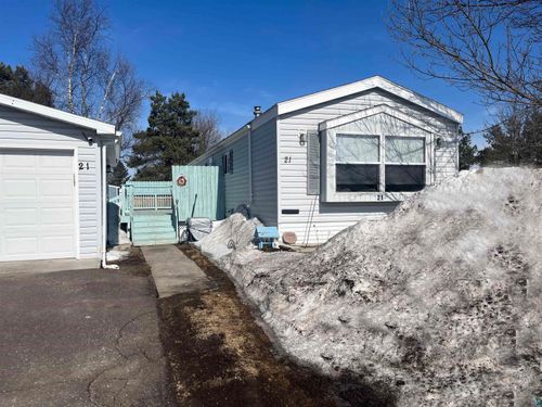 21 Kalmia Dr, Duluth, MN, 55810-2011 | Card Image