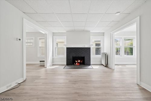 1-204 4th Ave, East Orange, NJ, 07017-4821 | Card Image