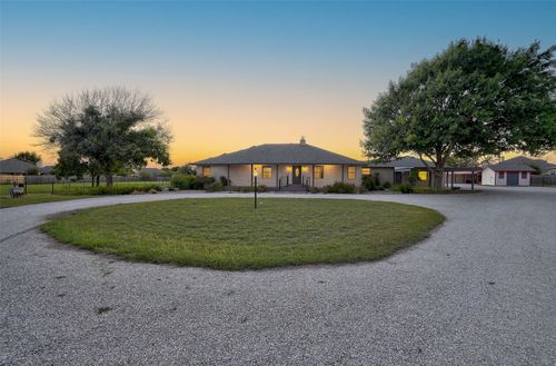 800 County Road 117, Round Rock, TX, 78665-7484 | Card Image