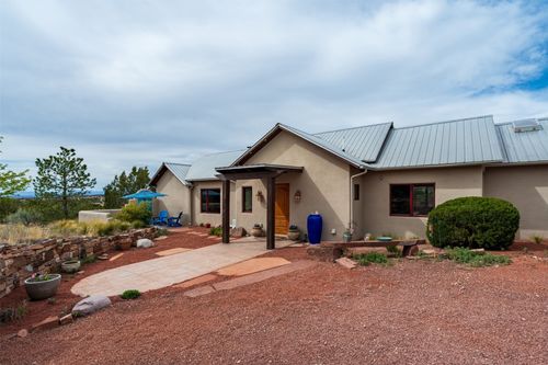 37 Old Rd S, Lamy, NM, 87540-9502 | Card Image