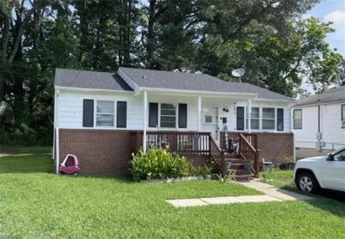 117 Indian Oak Ave, Crewe, VA, 23930-1403 | Card Image