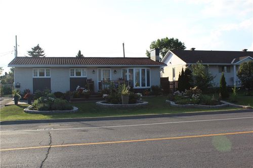 474 West St, Hawkesbury, ON, K6A2R1 | Card Image