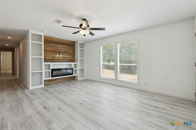 855 Roosevelt Rd, House other with 4 bedrooms, 2 bathrooms and null parking in Luling TX | Image 8
