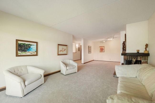 Living Room | Image 6