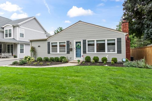 615 N Hickory Ave, Arlington Heights, IL, 60004-5762 | Card Image