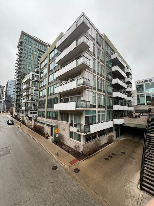 407c-650 W Wayman St, Chicago, IL, 60661-1097 | Card Image