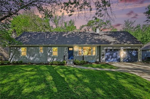 6608 Reeds Dr, Mission, KS, 66202-4260 | Card Image