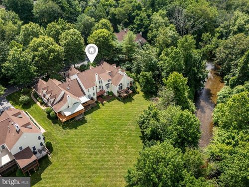 721 Kincaid Mills Ln, Wallingford, PA, 19086-6785 | Card Image