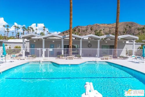 483 E Avenida Granada, Palm Springs, CA, 92264-9394 | Card Image