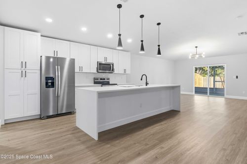 4094 Wilkes Dr, MELBOURNE, FL, 32901-8487 | Card Image