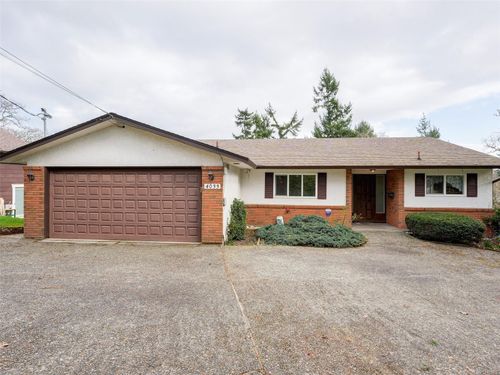 4033 Zinnia Rd, Saanich, BC, V8Z4W2 | Card Image