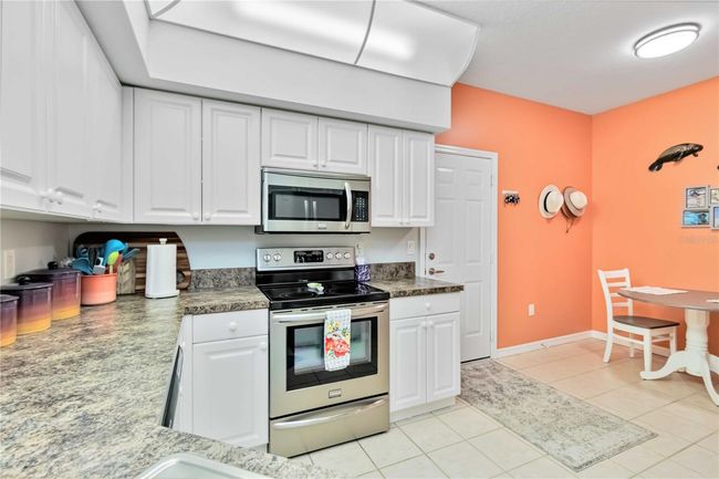 102 - 6339 Bay Cedar Ln, Condo with 2 bedrooms, 2 bathrooms and null parking in BRADENTON FL | Image 13