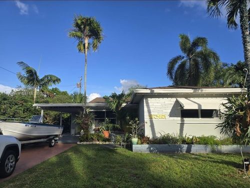 2321 N 57th Ave, Hollywood, FL, 33021-3212 | Card Image