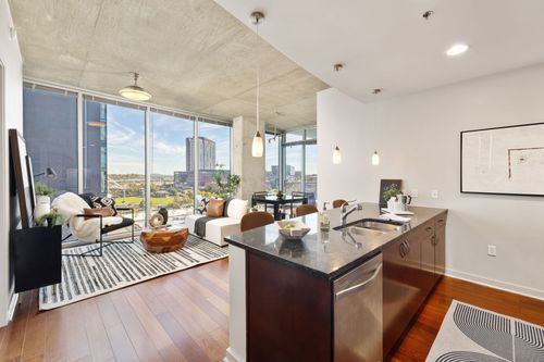 unit-1114-301 Demonbreun St, Nashville, TN, 37201-2237 | Card Image