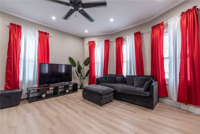 18 Fairlawn Ave, Home with 8 bedrooms, 5 bathrooms and 4 parking in Pawtucket RI | Image 6