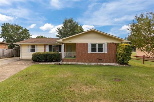 7535 Bethesda Ct, Fayetteville, NC, 28303-2305 | Card Image