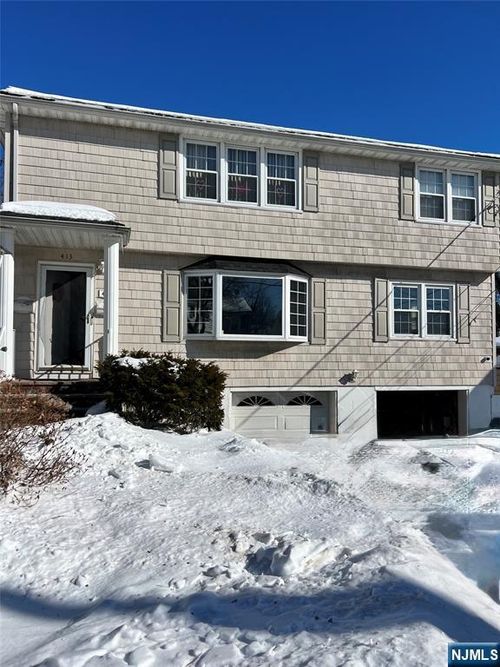 413 Kipp Avenue, Hasbrouck Heights, NJ, 07604 | Card Image