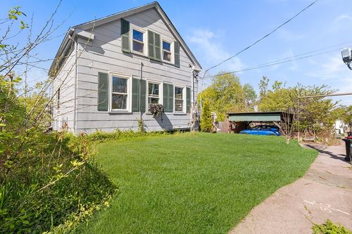 69 Huntington St, Brockton, MA, 02301-2714 | Card Image