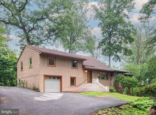 54 Grist Mill Rd, GLEN MILLS, PA, 19342-1628 | Card Image